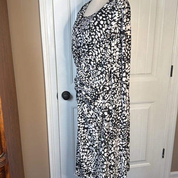 Chaps Faux Wrap Dress S 22W Midi Stretch Black White - Picture 3 of 10